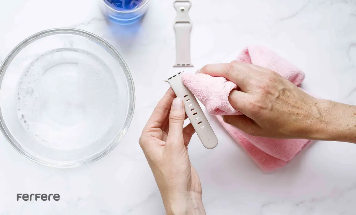 تمیز کردن بند سیلیکونی اپل واچ